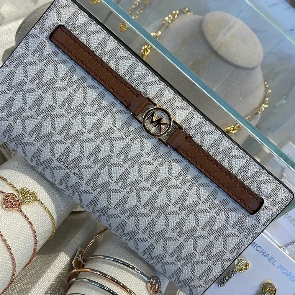 Michael Kors Reed Large Bifold Signature Snap Wallet Card Case Vanilla NWT